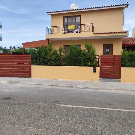 Villa Rina Paphos Extérieur photo