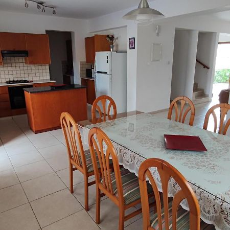 Villa Rina Paphos Extérieur photo