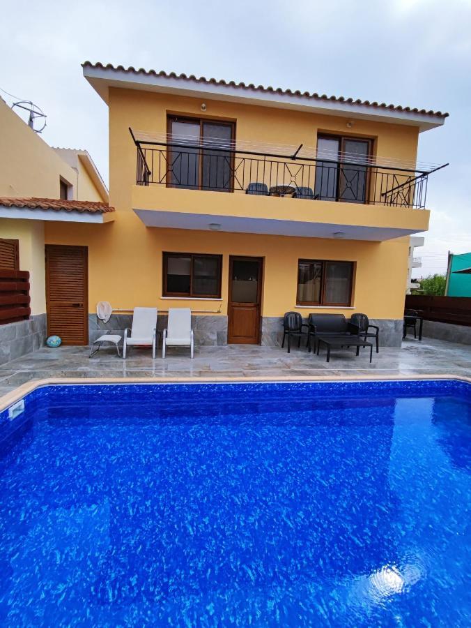 Villa Rina Paphos Extérieur photo