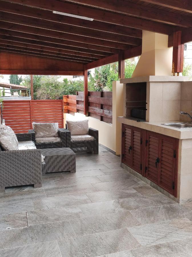 Villa Rina Paphos Extérieur photo