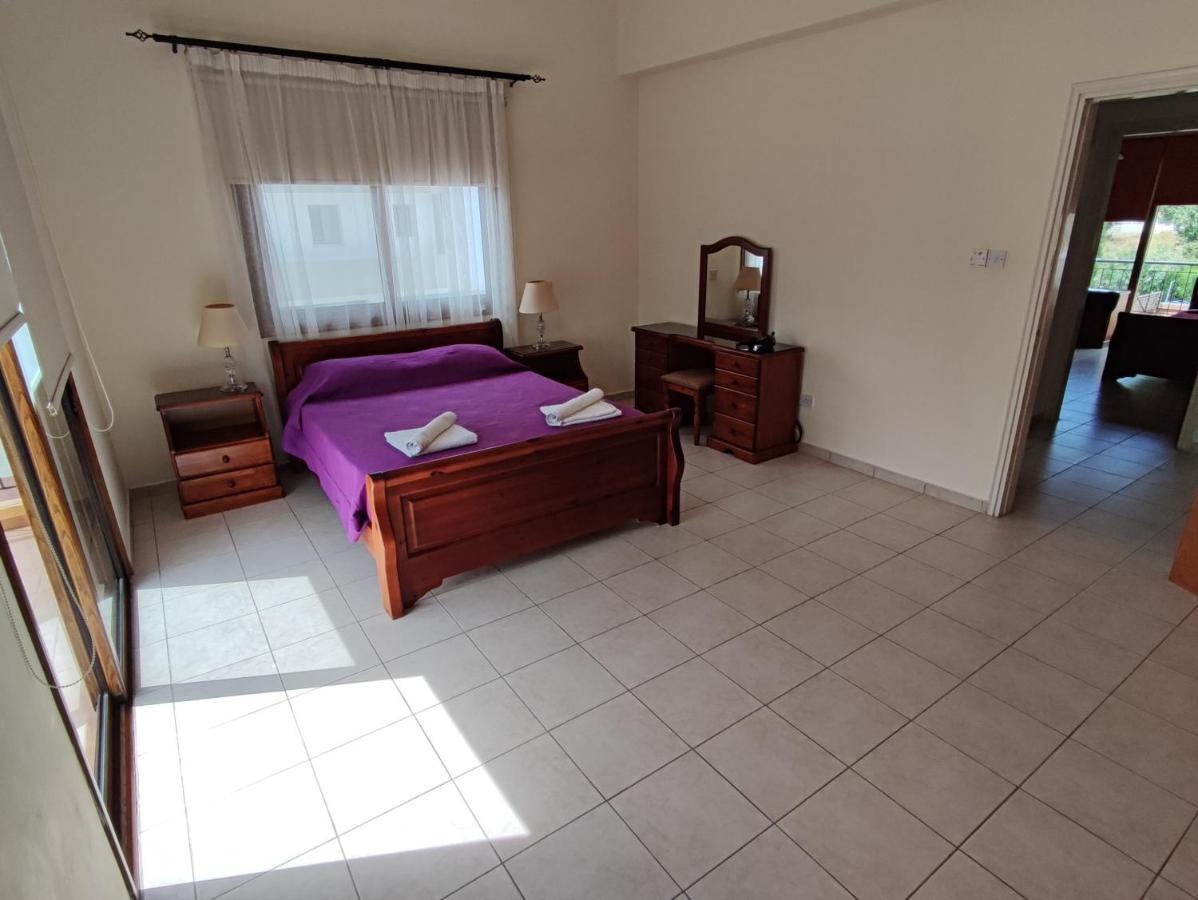 Villa Rina Paphos Extérieur photo